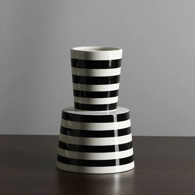 L' ambiance Stripped vase